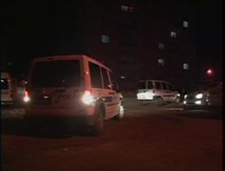 Kavgayı ayırırken yaralandı